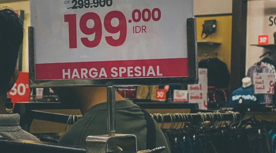 Pricing Psychology: How Businesses Sell to Your Brain